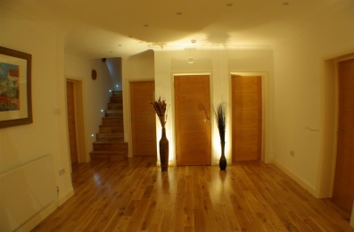 Crespigny Road Room 2